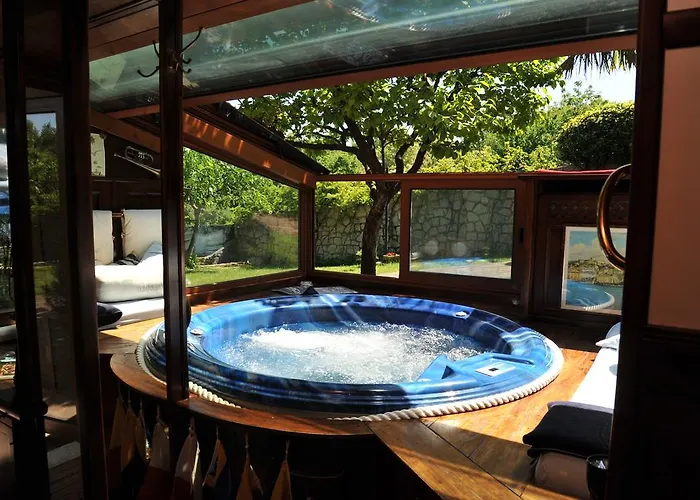 Bonavia Bed & Breakfast 4*